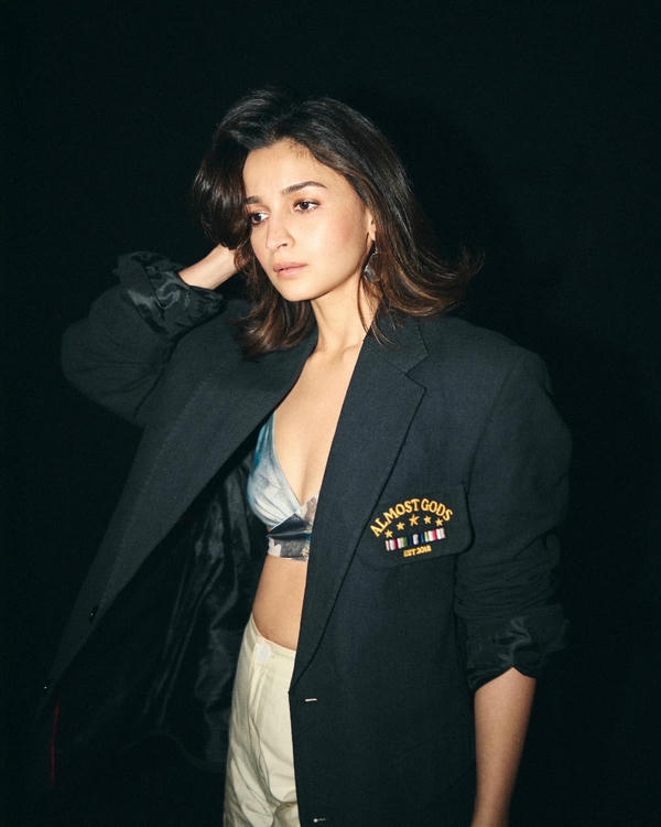 Alia Bhatt Red Carpet Photos