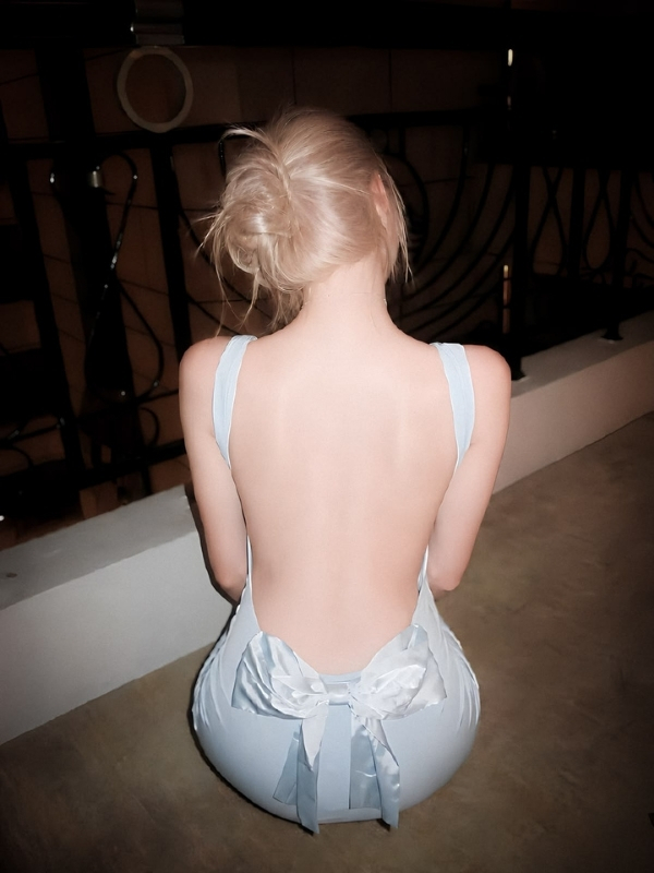 Backless Dress Pics