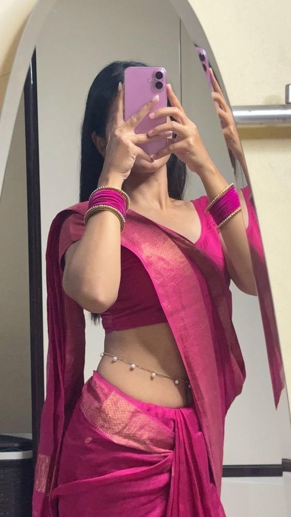 Desi Girl Mirror Selfie