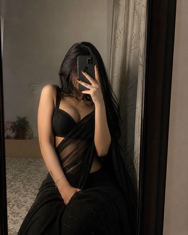 Face Hidden Mirror Selfie Poses for Girls