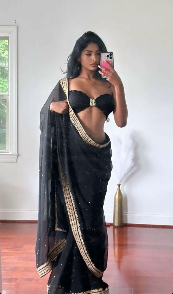 Full Body Mirror Selfie