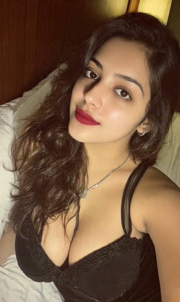 Glamour Girl Selfie Pics