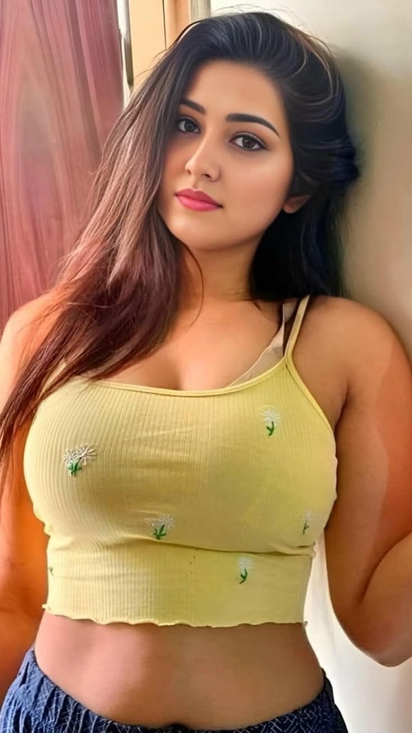 Hot Crop Top Girl Photos