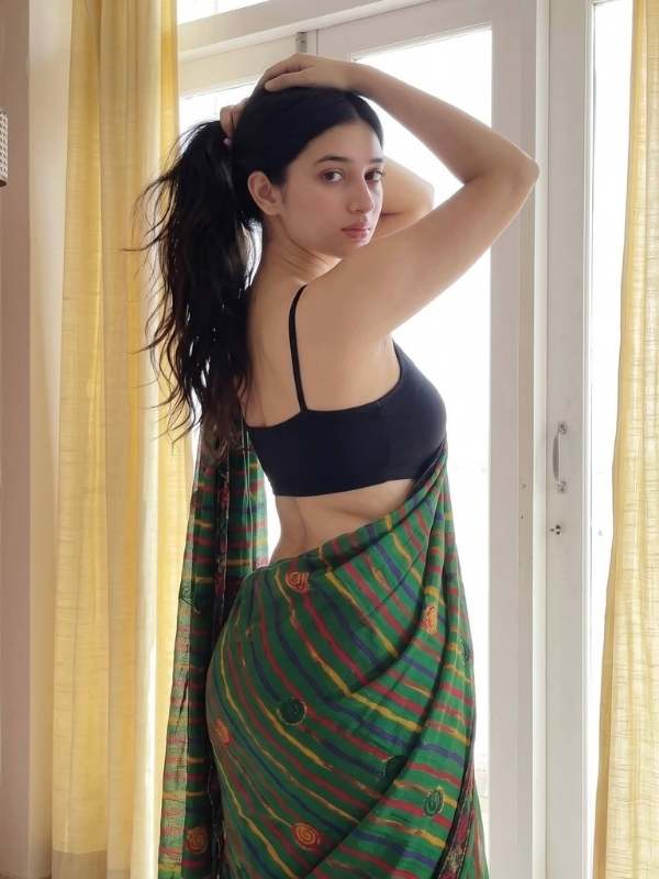 Hot Saree Photos Navel Look