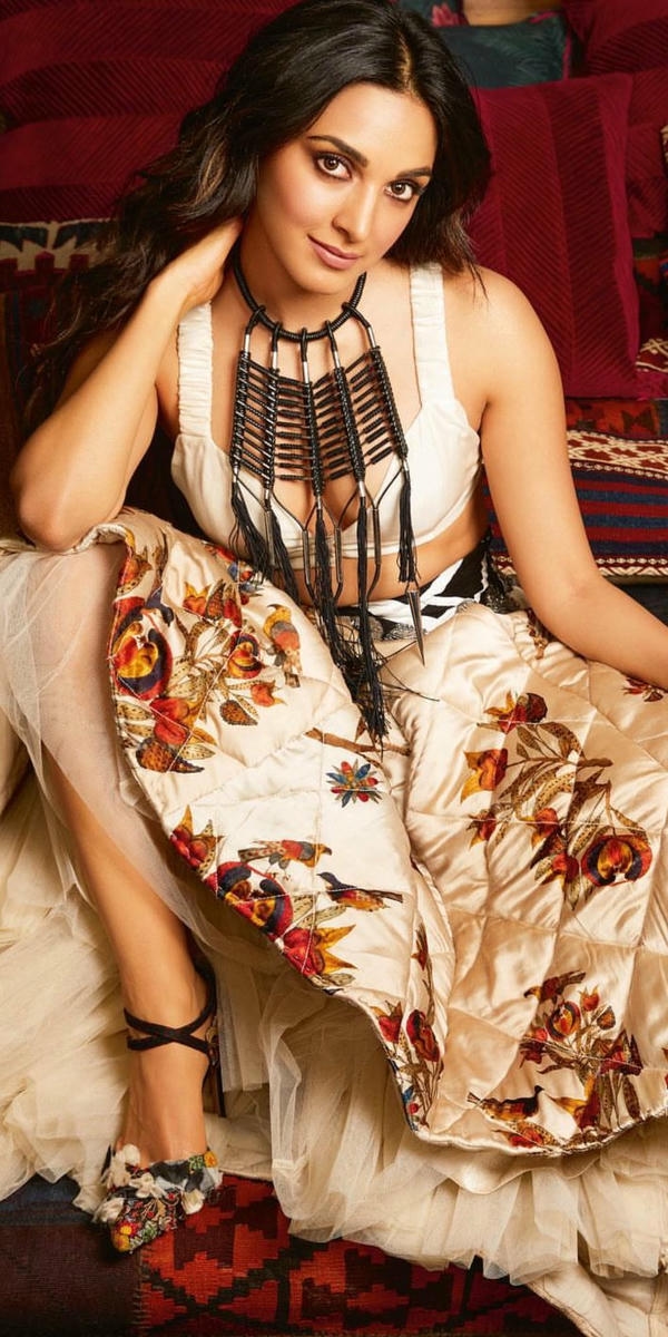 Kiara Advani HD Wallpaper