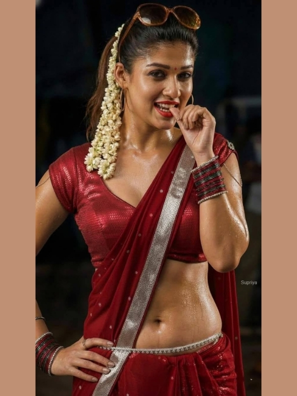 Nayanthara Hot Saree Photos