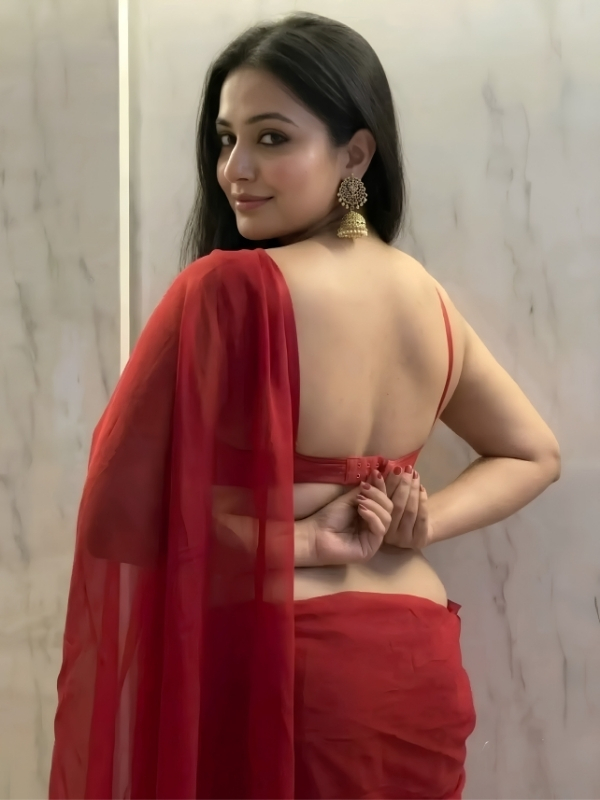Red Hot Saree Photos